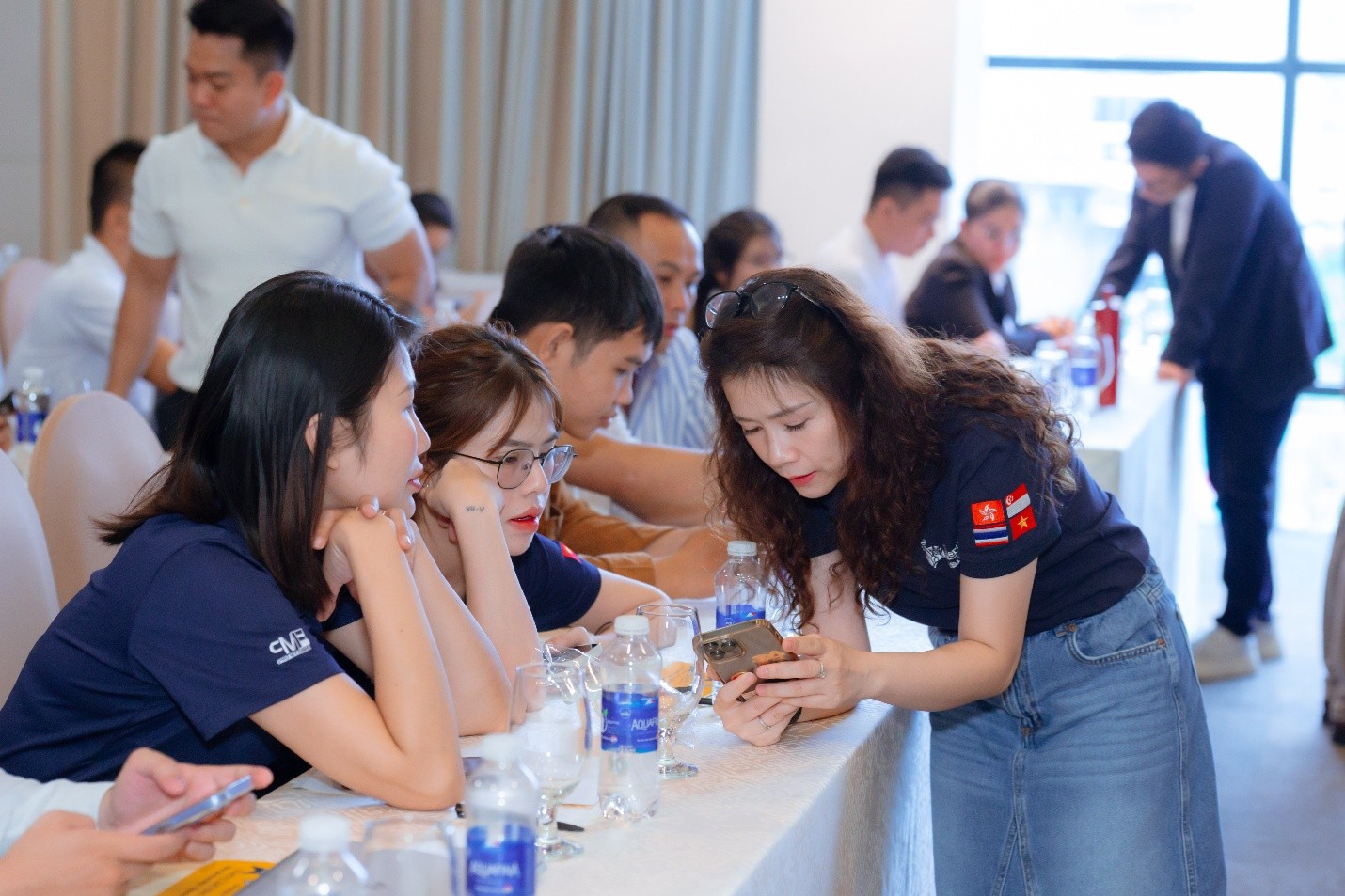 Tham dự sự kiện, đại lý được hướng dẫn trực tiếp các thao tác để sử dụng thành thục Liberty Zalo Mini App